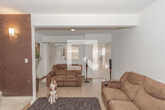 Casa à venda com 3 quartos, 220m² em Jardim das Acácias, São Paulo