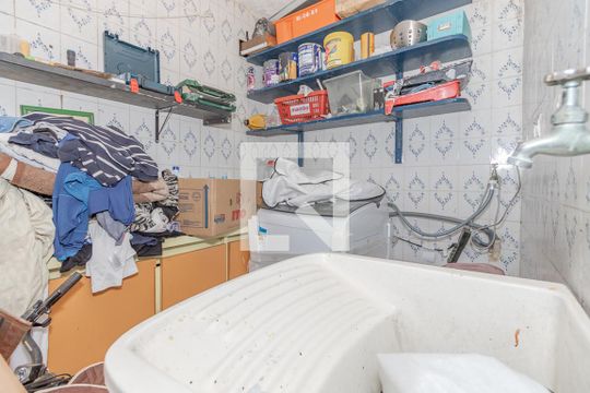 Quarto de Serviço de casa à venda com 3 quartos, 220m² em Jardim das Acácias, São Paulo