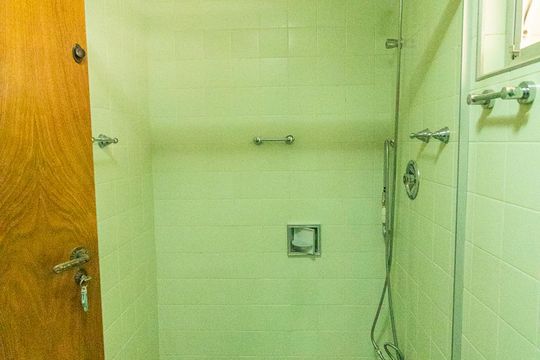 Banheiro 2 de apartamento à venda com 3 quartos, 153m² em Pompeia, São Paulo