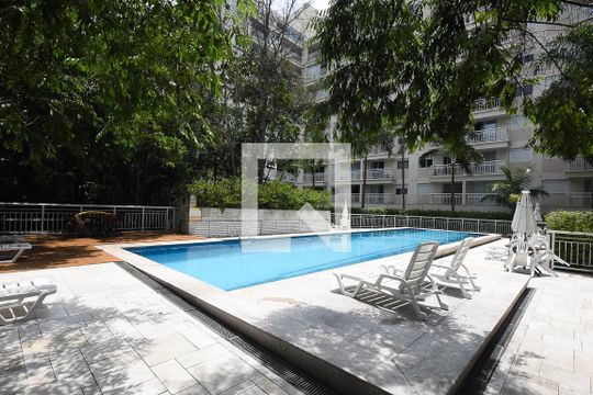 Piscina de apartamento para alugar com 1 quarto, 35m² em Jardim Ampliação, São Paulo