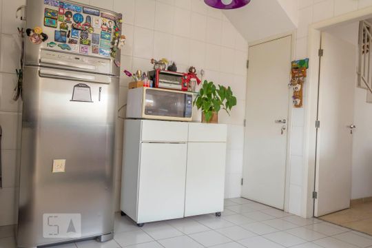 Cozinha de casa à venda com 6 quartos, 200m² em Vila Morse, São Paulo
