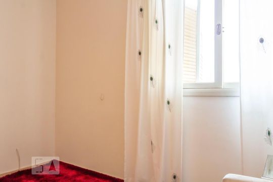 Quarto 4 de casa à venda com 6 quartos, 200m² em Vila Morse, São Paulo