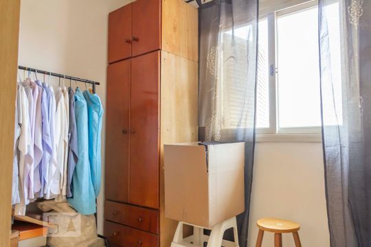 Quarto 3 de casa à venda com 6 quartos, 200m² em Vila Morse, São Paulo