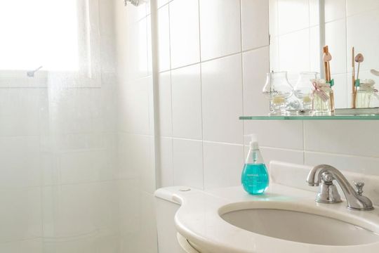Banheiro 4 de casa à venda com 6 quartos, 200m² em Vila Morse, São Paulo