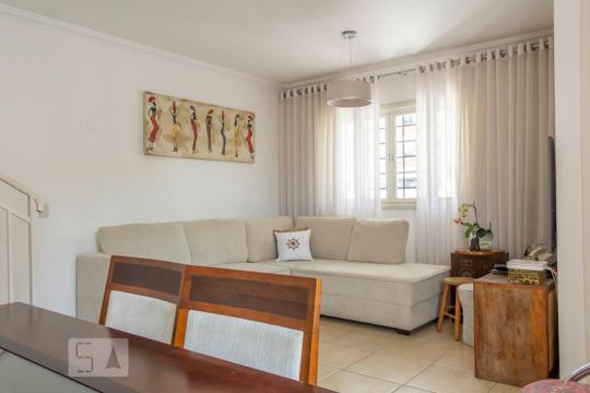 Sala de casa à venda com 6 quartos, 200m² em Vila Morse, São Paulo
