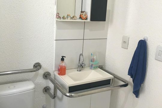 Banheiro de apartamento à venda com 2 quartos, 49m² em Sítio do Mandaqui, São Paulo