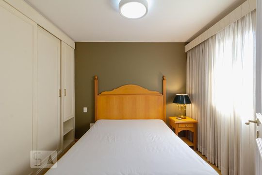 Suíte de apartamento para alugar com 2 quartos, 58m² em Indianópolis, São Paulo
