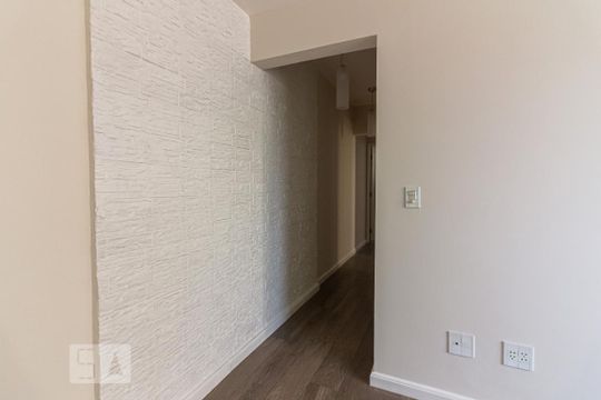 Sala de apartamento para alugar com 2 quartos, 70m² em Vila Osasco, Osasco