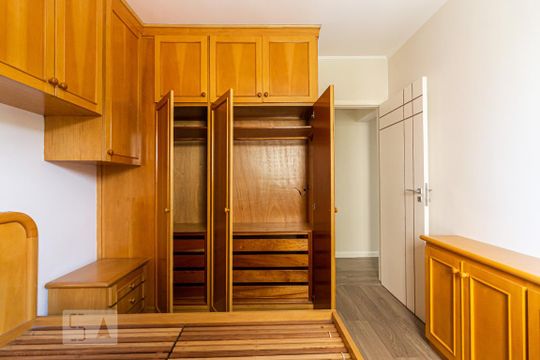 Quarto 1 de apartamento para alugar com 2 quartos, 70m² em Vila Osasco, Osasco