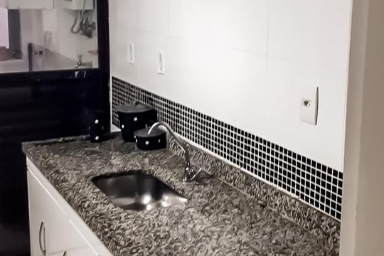 Cozinha de apartamento à venda com 2 quartos, 50m² em Jardim Flor da Montanha, Guarulhos
