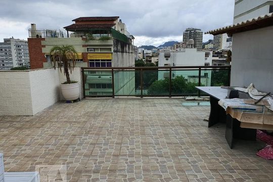 Área comum de apartamento à venda com 3 quartos, 240m² em Tijuca, Rio de Janeiro