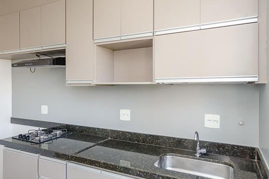 Cozinha de apartamento à venda com 1 quarto, 47m² em Buritis, Belo Horizonte