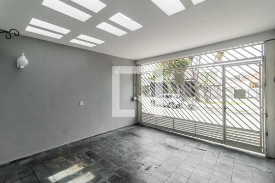 Garagem de casa à venda com 2 quartos, 125m² em Vila São Francisco (zona Leste), São Paulo