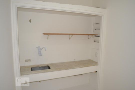 Cozinha de kitnet/studio para alugar com 1 quarto, 28m² em Santa Teresa, Rio de Janeiro