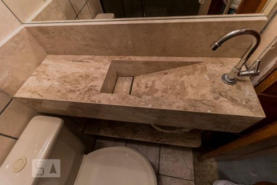 Detalhe banheiro de casa à venda com 2 quartos, 70m² em Limoeiro, São Paulo