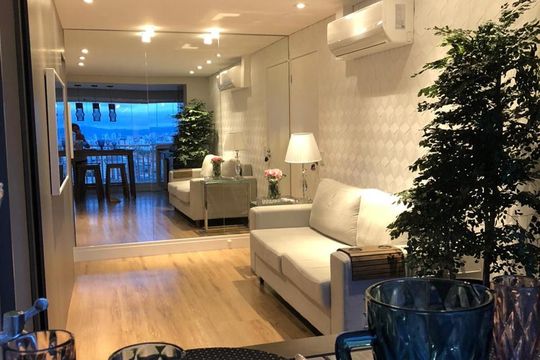 Sala de apartamento para alugar com 2 quartos, 50m² em Vila Bertioga, São Paulo