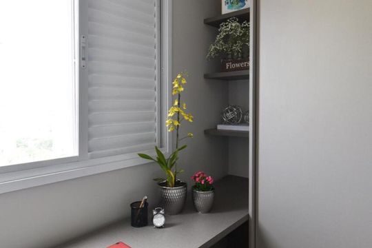 Quarto 1 de apartamento para alugar com 2 quartos, 50m² em Vila Bertioga, São Paulo