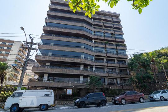 Fachada do bloco de apartamento à venda com 4 quartos, 572m² em Boa Viagem, Niterói