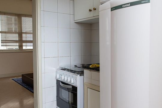 Cozinha de apartamento para alugar com 1 quarto, 65m² em República, São Paulo