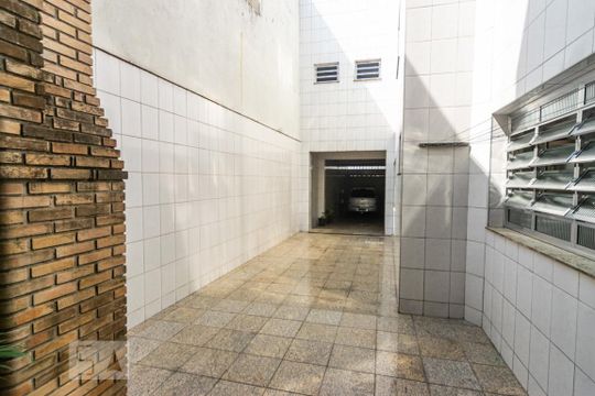 Área Externa de casa para alugar com 3 quartos, 370m² em Parque São Jorge, São Paulo