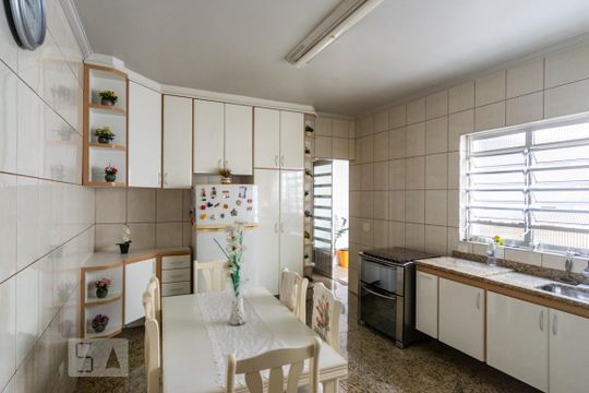 Cozinha de casa para alugar com 3 quartos, 370m² em Parque São Jorge, São Paulo
