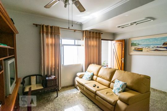 Casa para alugar com 3 quartos, 370m² em Parque São Jorge, São Paulo