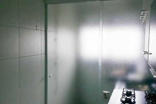 Cozinha de apartamento à venda com 2 quartos, 51m² em Vila Antonieta, São Paulo