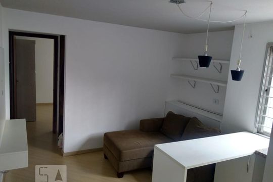 Sala de kitnet/studio para alugar com 1 quarto, 30m² em Água Verde, Curitiba