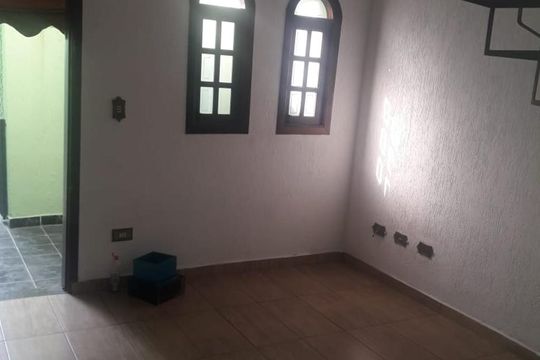 Casa para alugar com 2 quartos, 64m² em Jardim Coimbra, São Paulo
