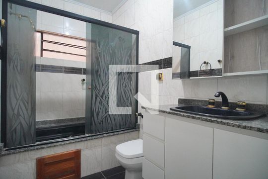 Banheiro de casa para alugar com 3 quartos, 150m² em Hamburgo Velho, Novo Hamburgo
