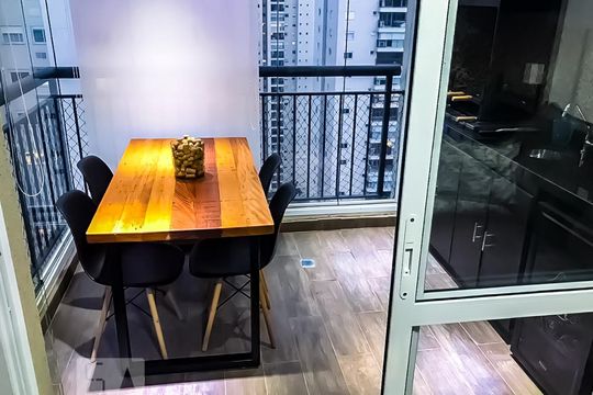 Varanda de kitnet/studio para alugar com 1 quarto, 38m² em Jardim Flor da Montanha, Guarulhos