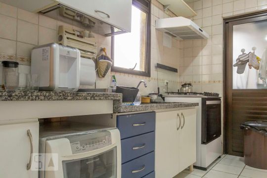 Cozinha de apartamento à venda com 4 quartos, 140m² em Vila Sonia, São Paulo