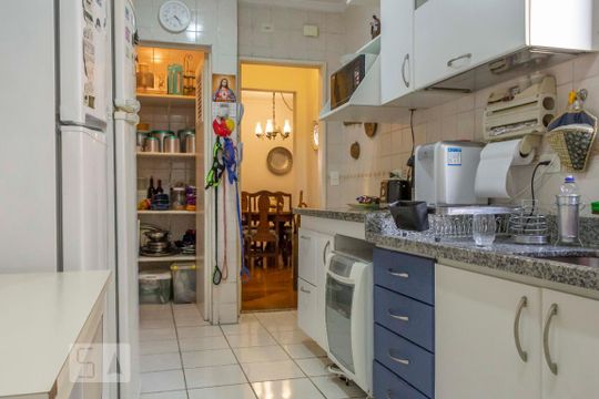Cozinha de apartamento à venda com 4 quartos, 140m² em Vila Sonia, São Paulo