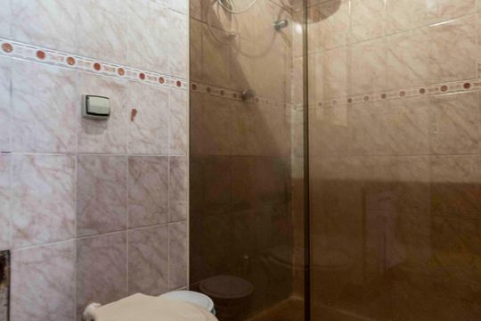 Banheiro de casa à venda com 3 quartos, 280m² em Vila Nhocune, São Paulo