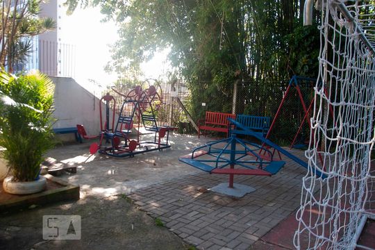 Área Comum - Playground de casa de condomínio para alugar com 3 quartos, 250m² em Santo Antônio, Porto Alegre