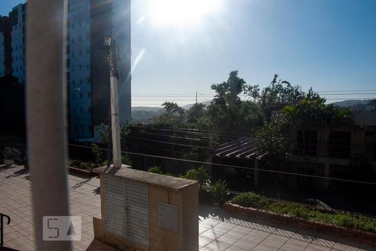 Vista da Sala de casa de condomínio à venda com 3 quartos, 250m² em Santo Antônio, Porto Alegre