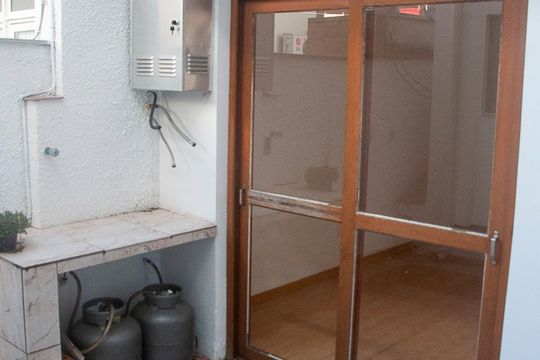 Área de Serviço de casa de condomínio para alugar com 3 quartos, 250m² em Santo Antônio, Porto Alegre