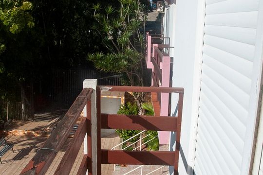 Varanda da Suite 1 de casa de condomínio para alugar com 3 quartos, 250m² em Santo Antônio, Porto Alegre