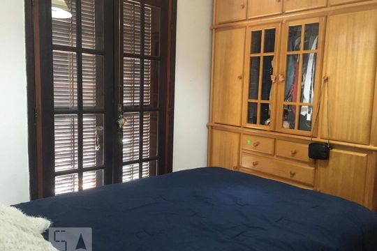 Suite 1 de casa à venda com 3 quartos, 200m² em Vila Campo Grande, São Paulo