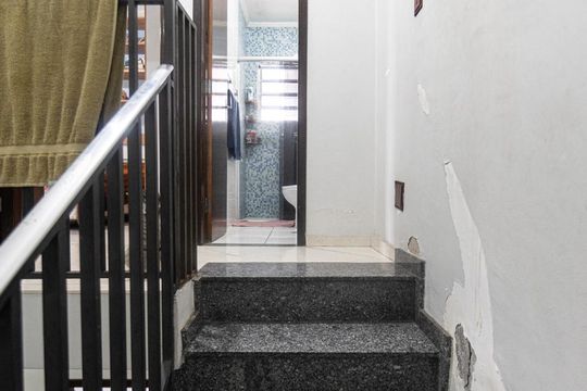 Escada de casa à venda com 2 quartos, 75m² em Jardim Vila Formosa, São Paulo