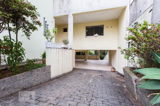 Garagem de casa para alugar com 4 quartos, 750m² em Vila Sao Geraldo, São Paulo