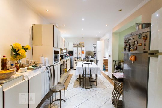 Cozinha  de casa para alugar com 4 quartos, 750m² em Vila Sao Geraldo, São Paulo