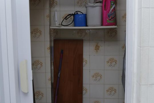 banheiro de serviço de apartamento à venda com 2 quartos, 55m² em Grajau, Rio de Janeiro
