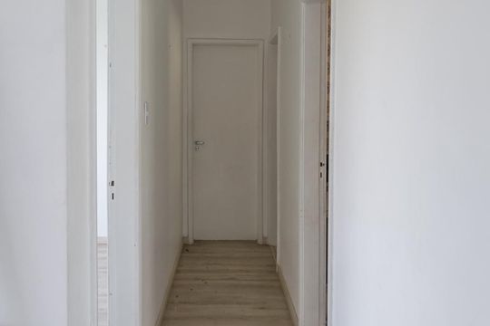 Corredor de apartamento para alugar com 2 quartos, 100m² em Vista Alegre, Rio de Janeiro