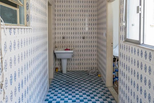 Área de Serviço de apartamento para alugar com 2 quartos, 100m² em Vista Alegre, Rio de Janeiro