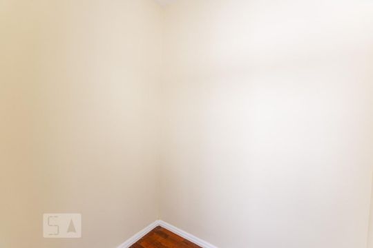 Quarto de Serviço de apartamento para alugar com 2 quartos, 70m² em Santa Rosa, Niterói