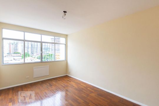 Sala de apartamento para alugar com 2 quartos, 70m² em Santa Rosa, Niterói