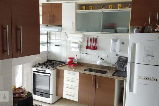 Cozinha  de apartamento à venda com 3 quartos, 78m² em Jardim Ester Yolanda, São Paulo