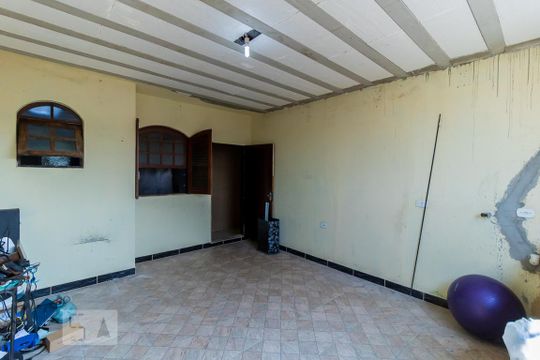 Área de casa para alugar com 2 quartos, 100m² em Parque Cruzeiro do Sul, São Paulo