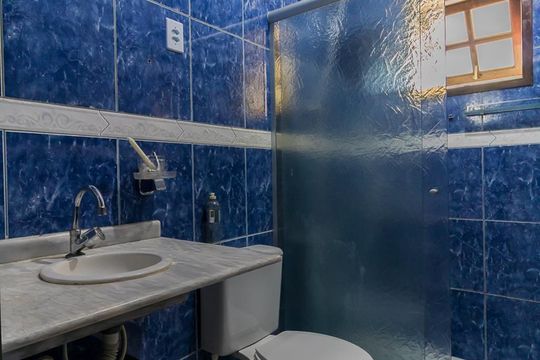 Banheiro da Suíte de casa para alugar com 2 quartos, 100m² em Parque Cruzeiro do Sul, São Paulo